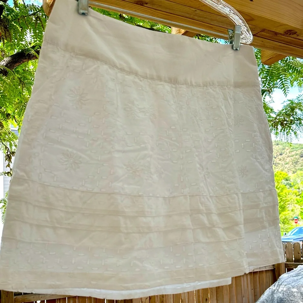 Banana Republic NWOT Crochet Eyelet White Mini Skirt 100% Cotton size 12 - Picture 4 of 16